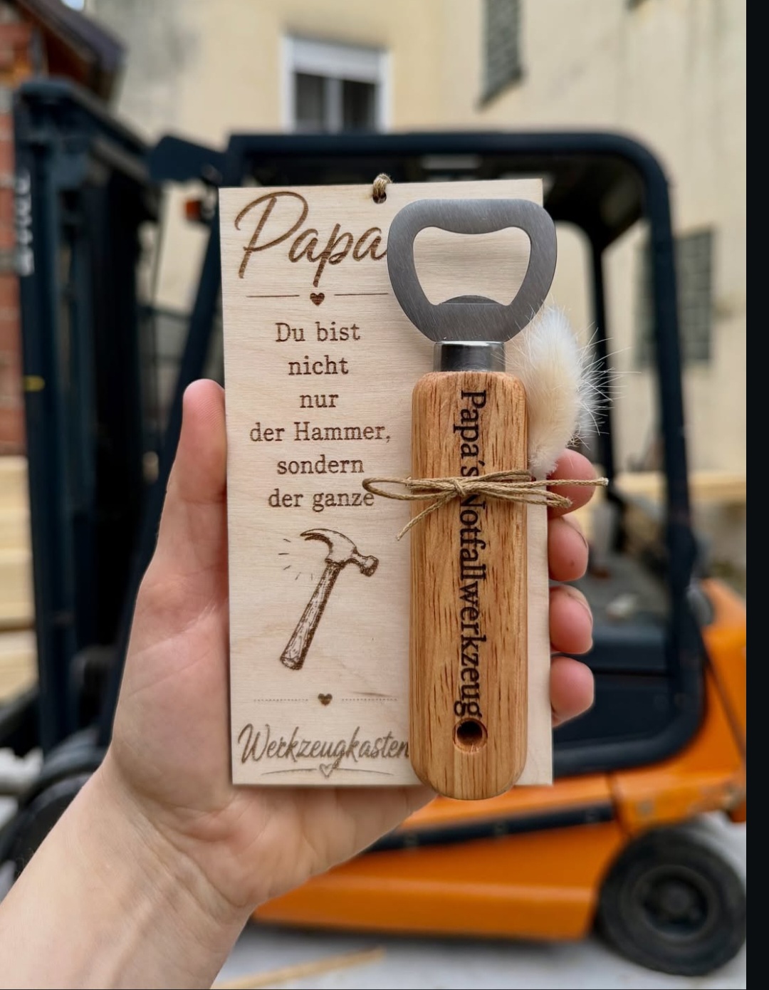 Papa Geschenk – gravierter Flaschenöffner Werkzeugkasten